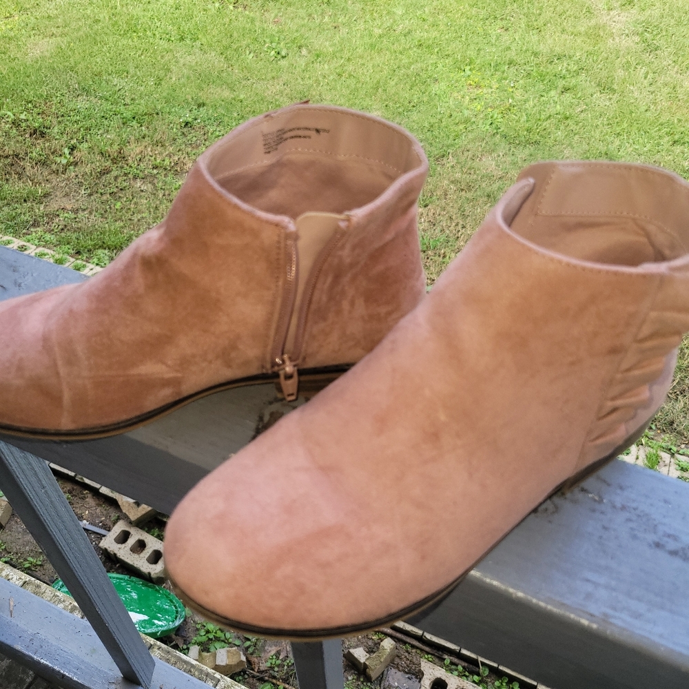 Big girl coral pink Cat & Jack size 5